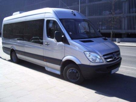 Mercedes Benz Sprinter mikroautobuss 15 16 17 18 20 sēdvietas